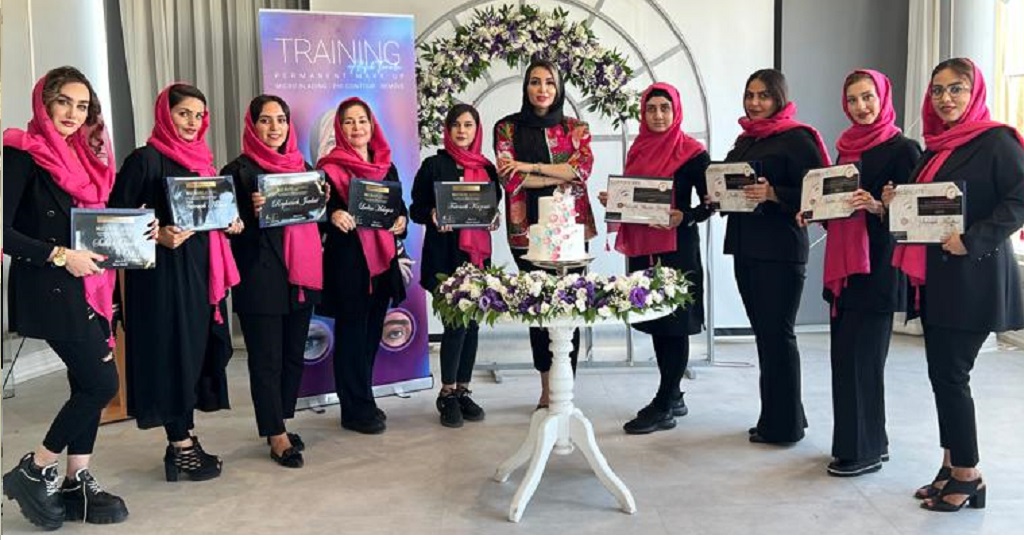 ورکشاپ میکروبلیدینگ